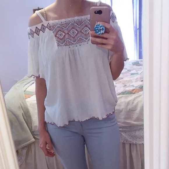 Summer off the shoulder top - Picture 6 of 7